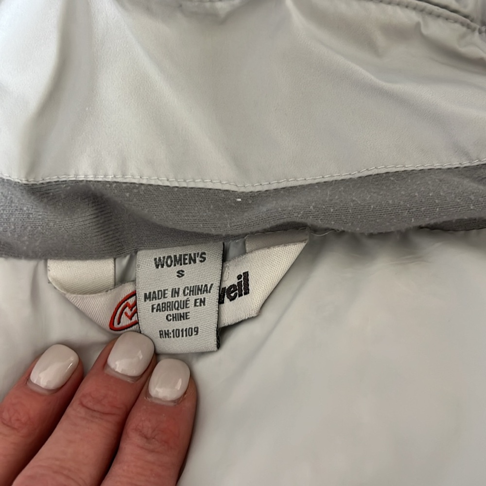 Cloudveil Down Jacket - Picture 11 of 16